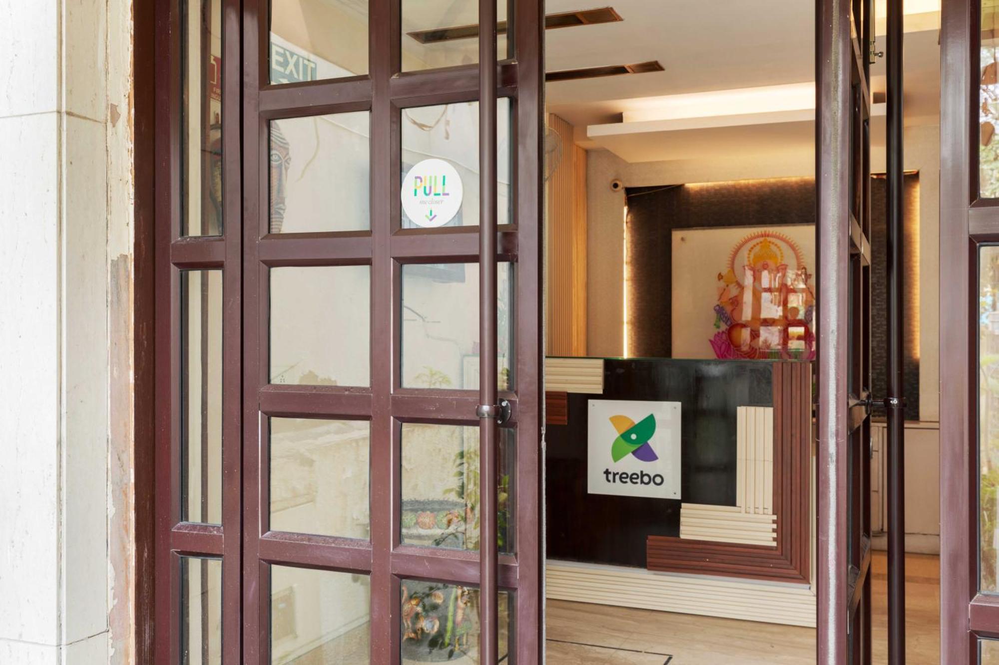 Treebo White Castle, Gurgaon Hotel Exterior photo
